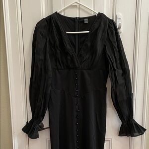 Dark Romantic Black Maxi Dress with V-Neck and Button-Front Size 6